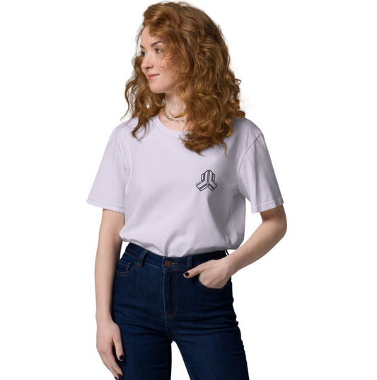 A.P she can. she will. And she conquers - Unisex organic eco cotton t-shirt